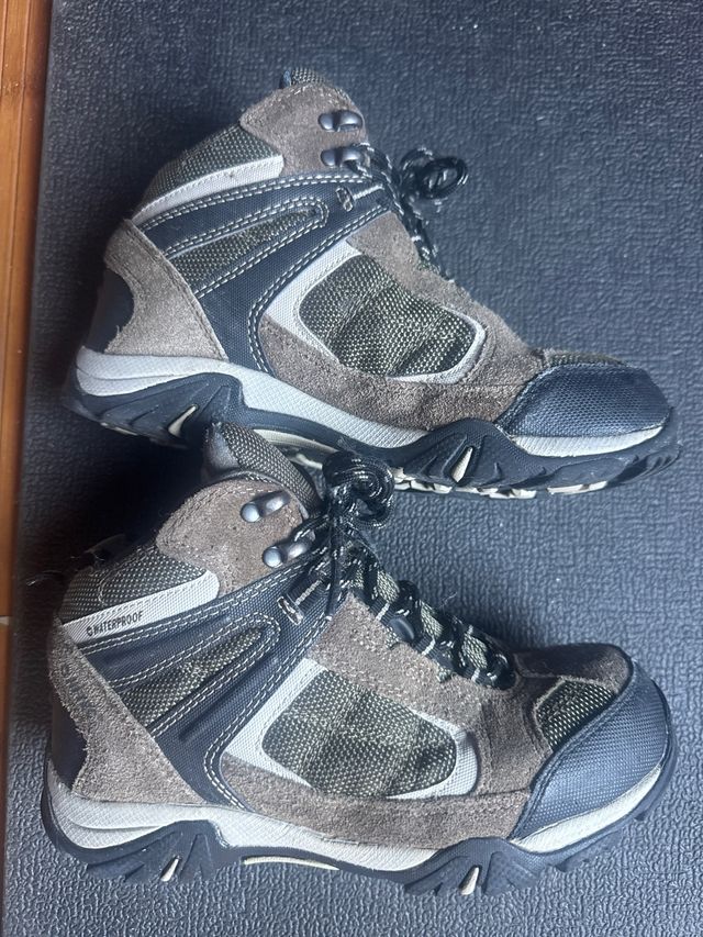 Botas de montaña infantil waterproof