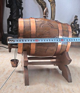Barril de roble y bronce