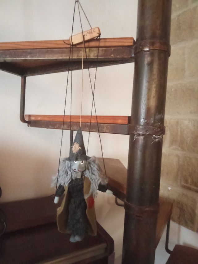 Bruja títere 4 hilos