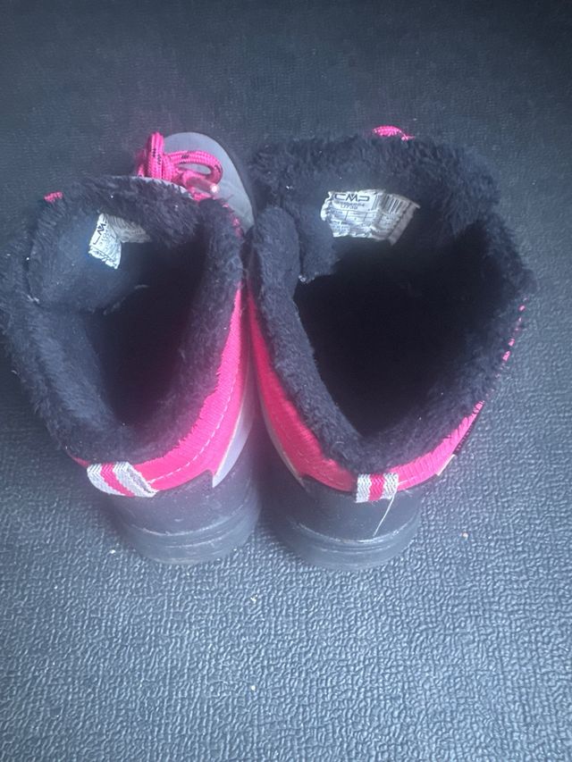 Bota de montaña waterproof