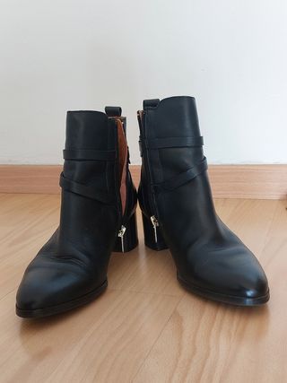 Botines negros Pikolinos