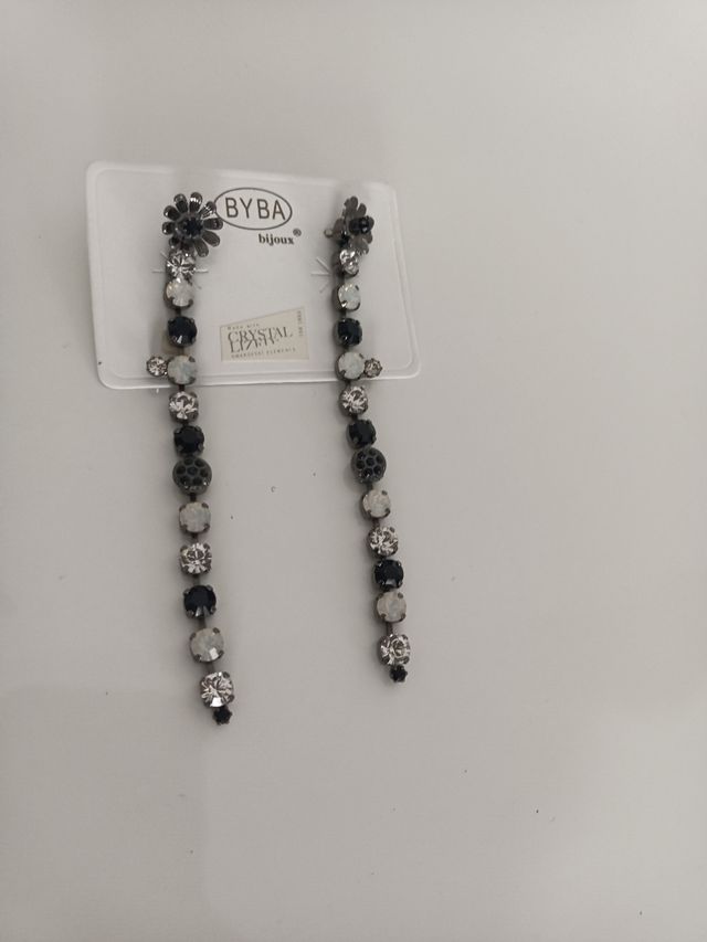 Orecchini Byba bijoux nuovi mai usati 