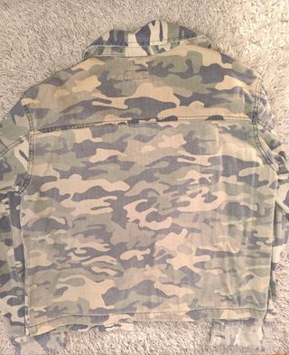 Sobrecamisa militar