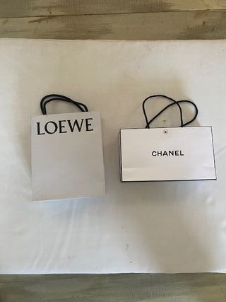 Bolsa de Loewe y Bolsa de Chanel Originales