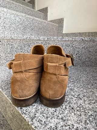 Botines Bershka ante 42