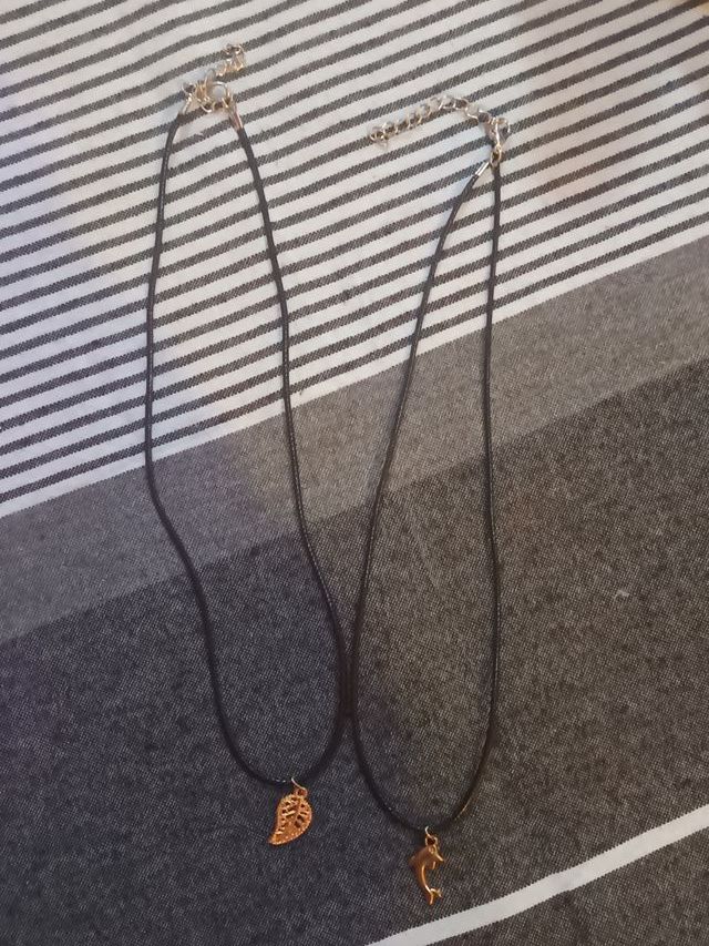 2 Colares Folha e Golfinho - Ref.: B-24