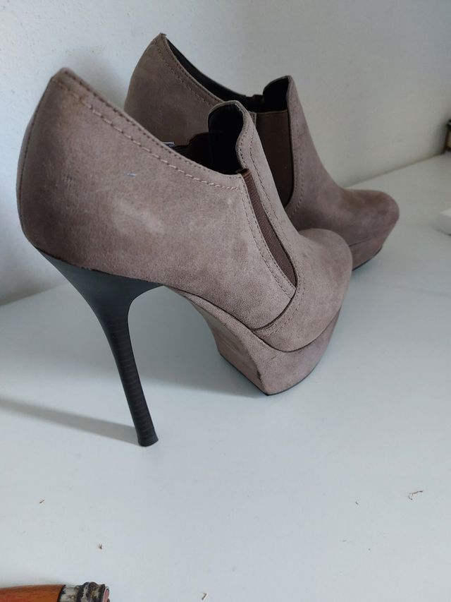 Scarpe con tacco alto, scamosciate