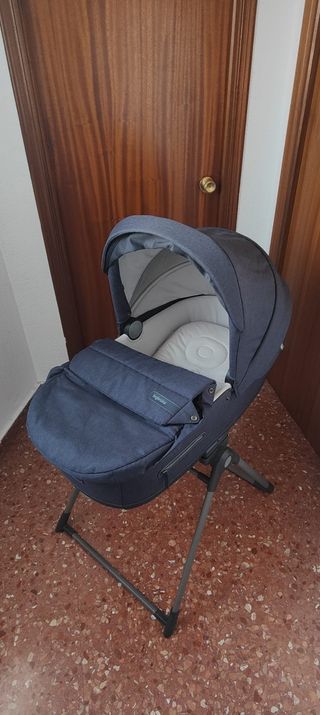 Capazo con soporte inglesina sin uso