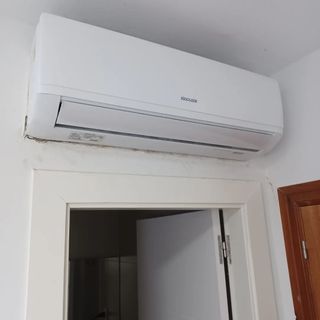 Técnico aire acondicionado y neveras industriales.