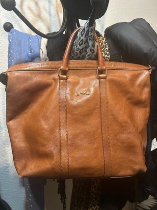 Bolso de piel bimba y lola muy comodo