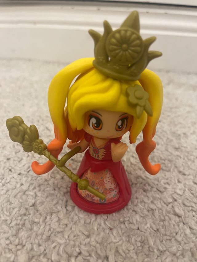 Lote 4 muñecas Pinypon Queens Mix and Match