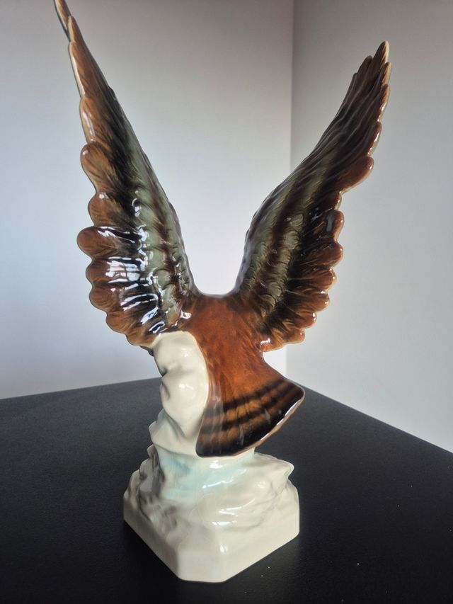 Aquila in ceramica