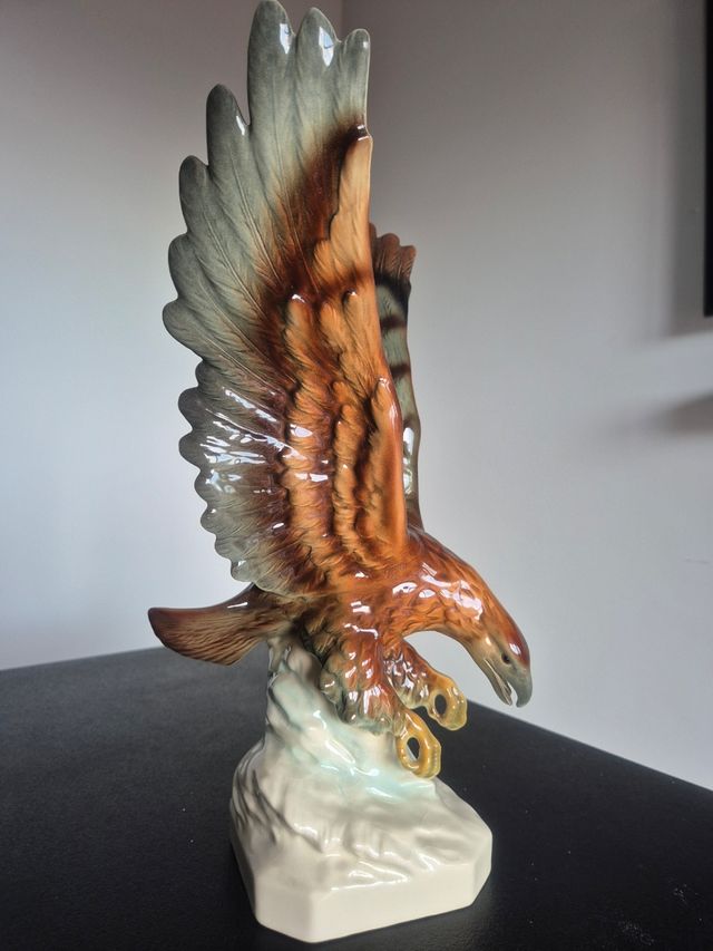 Aquila in ceramica