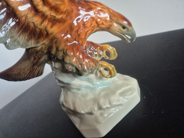 Aquila in ceramica