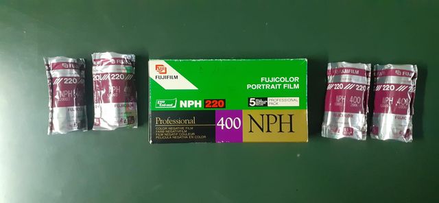 Fujifilm Fujicolor Portrait NPH 220 (X 2). Rari.