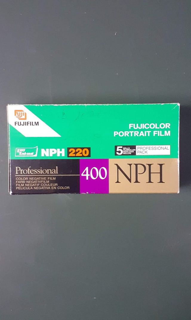 Fujifilm Fujicolor Portrait NPH 220 (X 2). Rari.