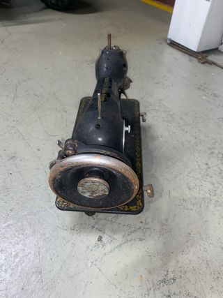 Maquina de coser Alfa Eibar España