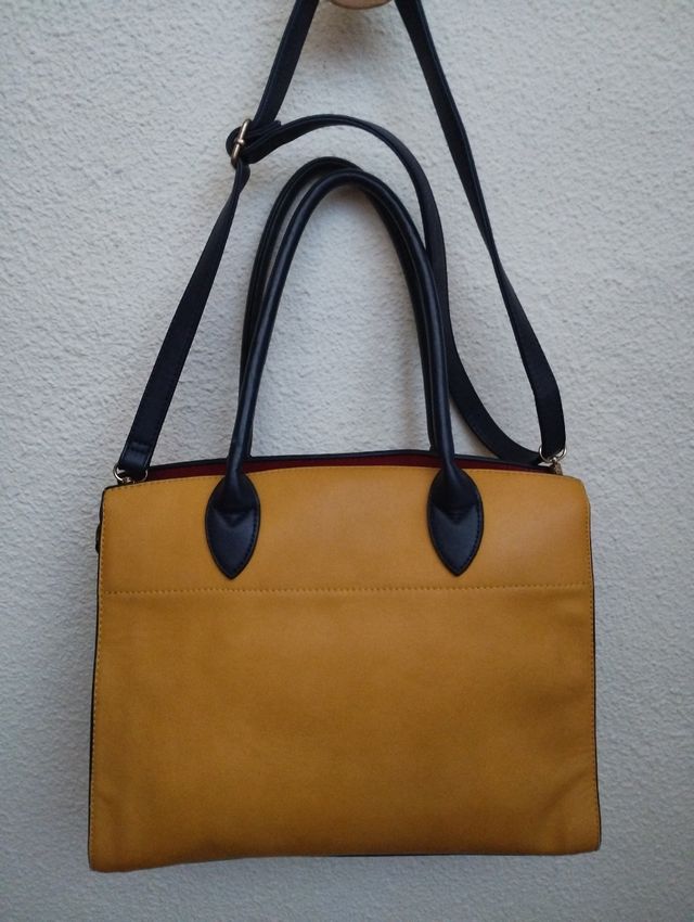 Bolso amarillo