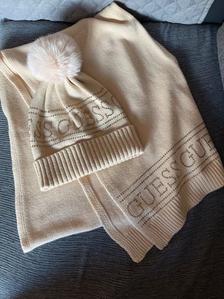 gorro y bufanda