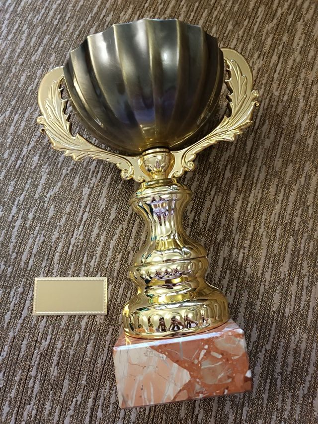 Trofeo con placa