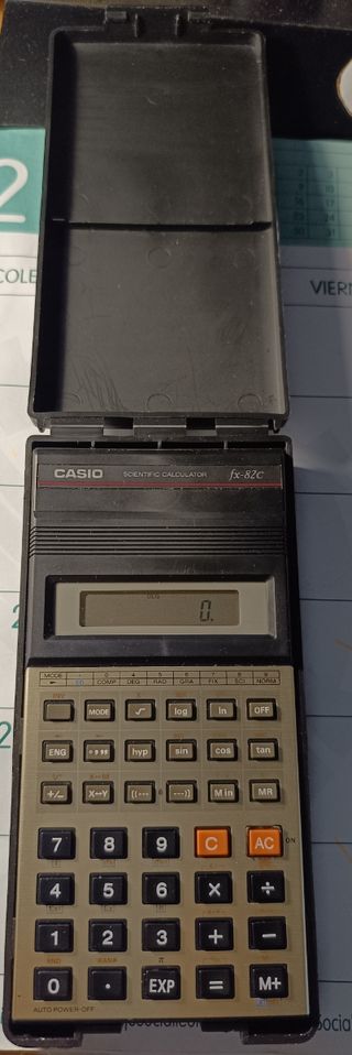 Calculadora Casio fx82c 