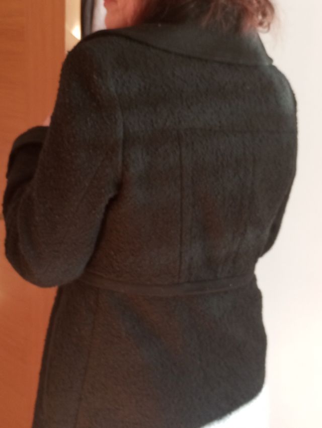 Abrigo negro de Sfera