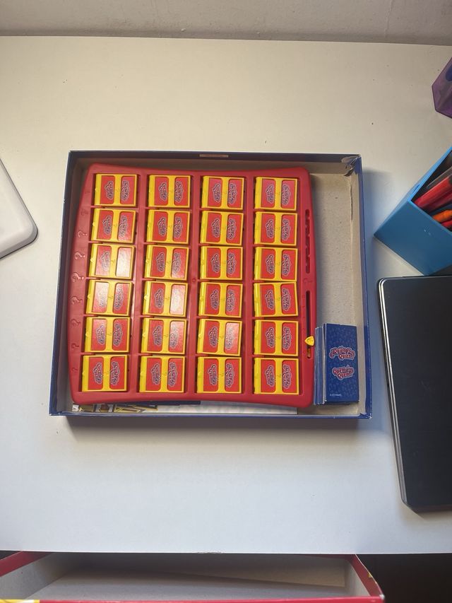 Juego de mesa “¿Quien es Quien?”