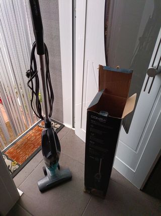 Se vende aspiradora con muy poco huso, 