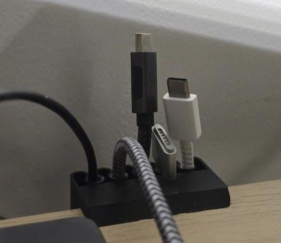 Organizador de Cables para Mesa