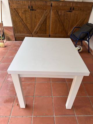 Mesa extensible blanca COMO NUEVA
