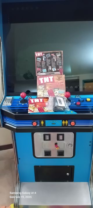 Raccolta giochi TNT per Commodore 64 