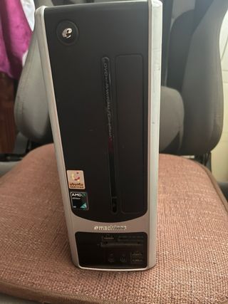 Pc emachine AMD se enciende  pero no se ve nada 