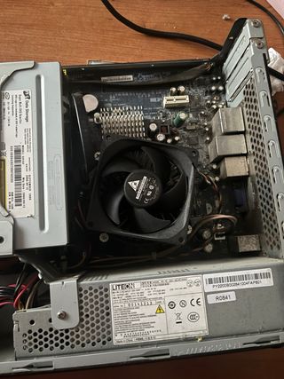 Pc emachine AMD se enciende  pero no se ve nada 