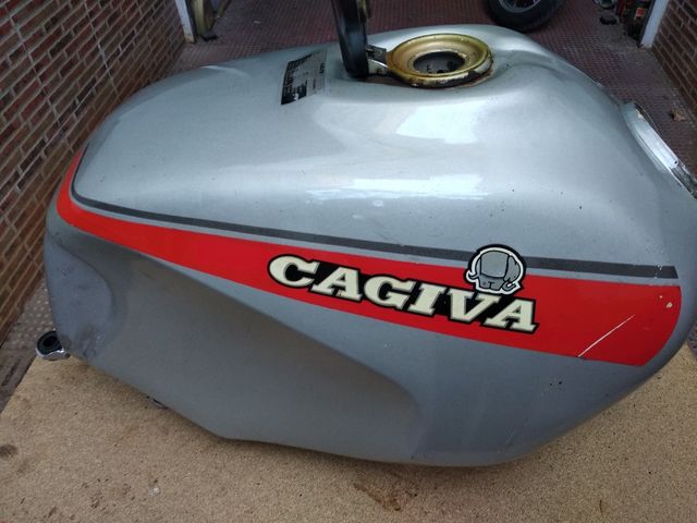 Depósito gasolina Cagiva Alazurra 650