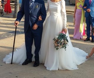Sobrefalda de tul de novia de pornovias
