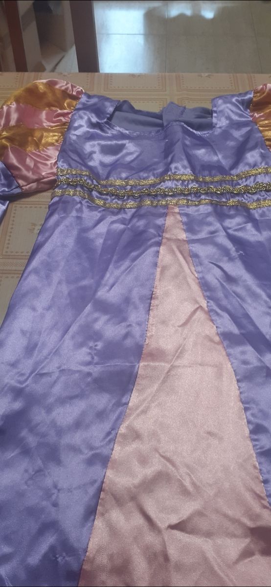 Confezione da cinque costumi da bambina