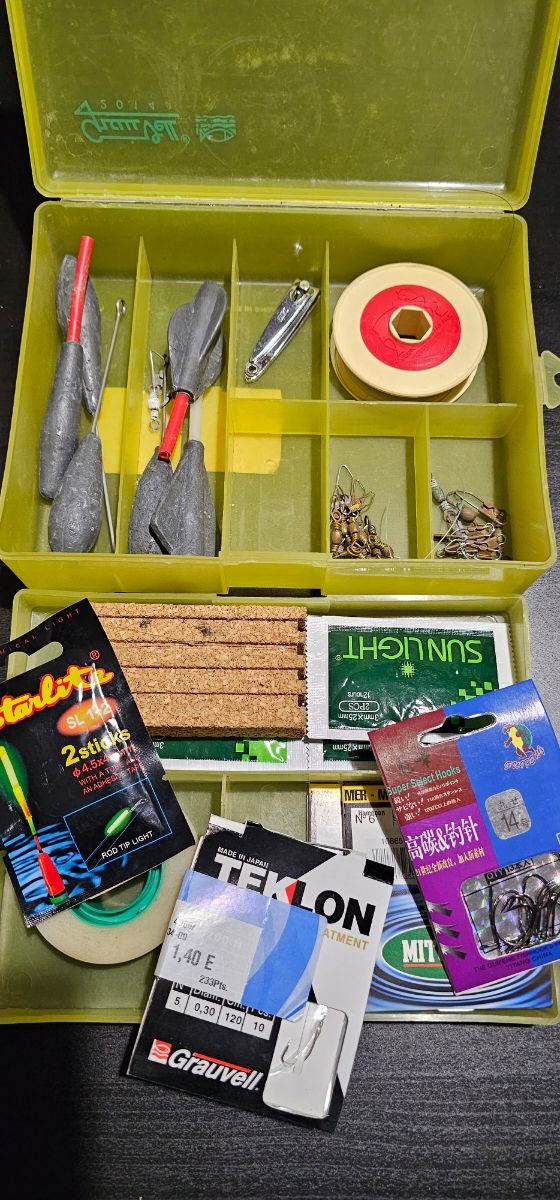 Caja & Artículos de pesca