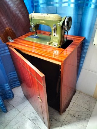 Maquina de coser antigua