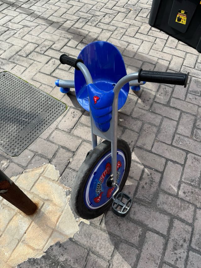 Triciclo de niño