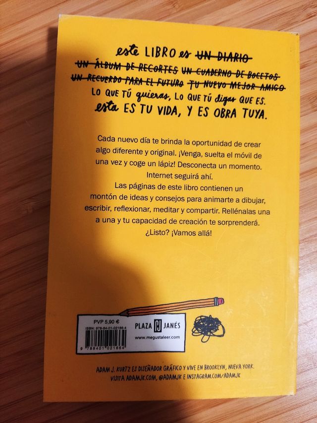 Esto no es (solo) un diario mini: Échale creatividad a tu vida... página a página
