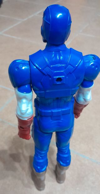 Action figure Captain America alto 30 centimetri