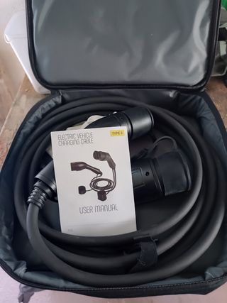 Cable carga batería coche eléctrico