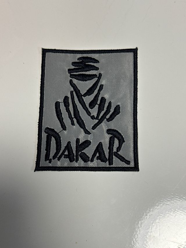 Parche ropa Dakar gris