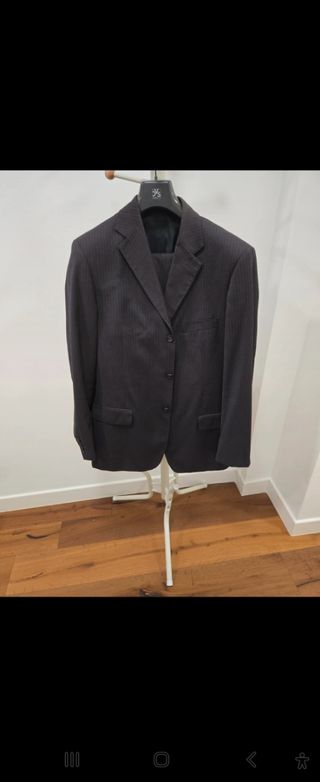 Abito da uomo gessato grigio