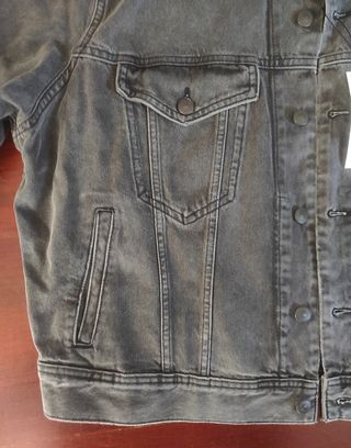 Chaqueta vaquera gris de Zara