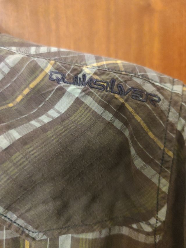 Camisa quiksilver manga corta