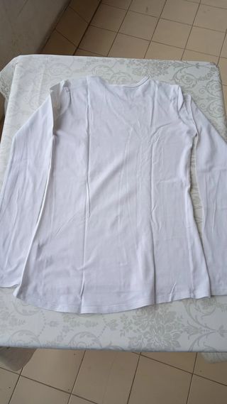 Camiseta manga larga para niñas marca benetton