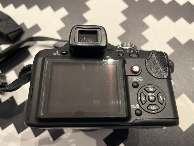 Cámara Panasonic Lumix DMC FZ18