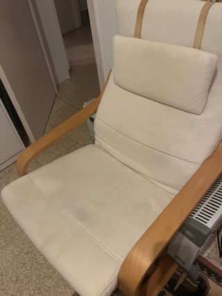 Silla mecedora Ikea con su resposapiés 