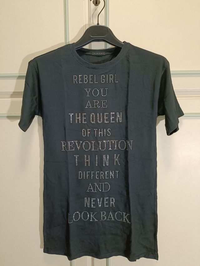 Maglia nera con scritta